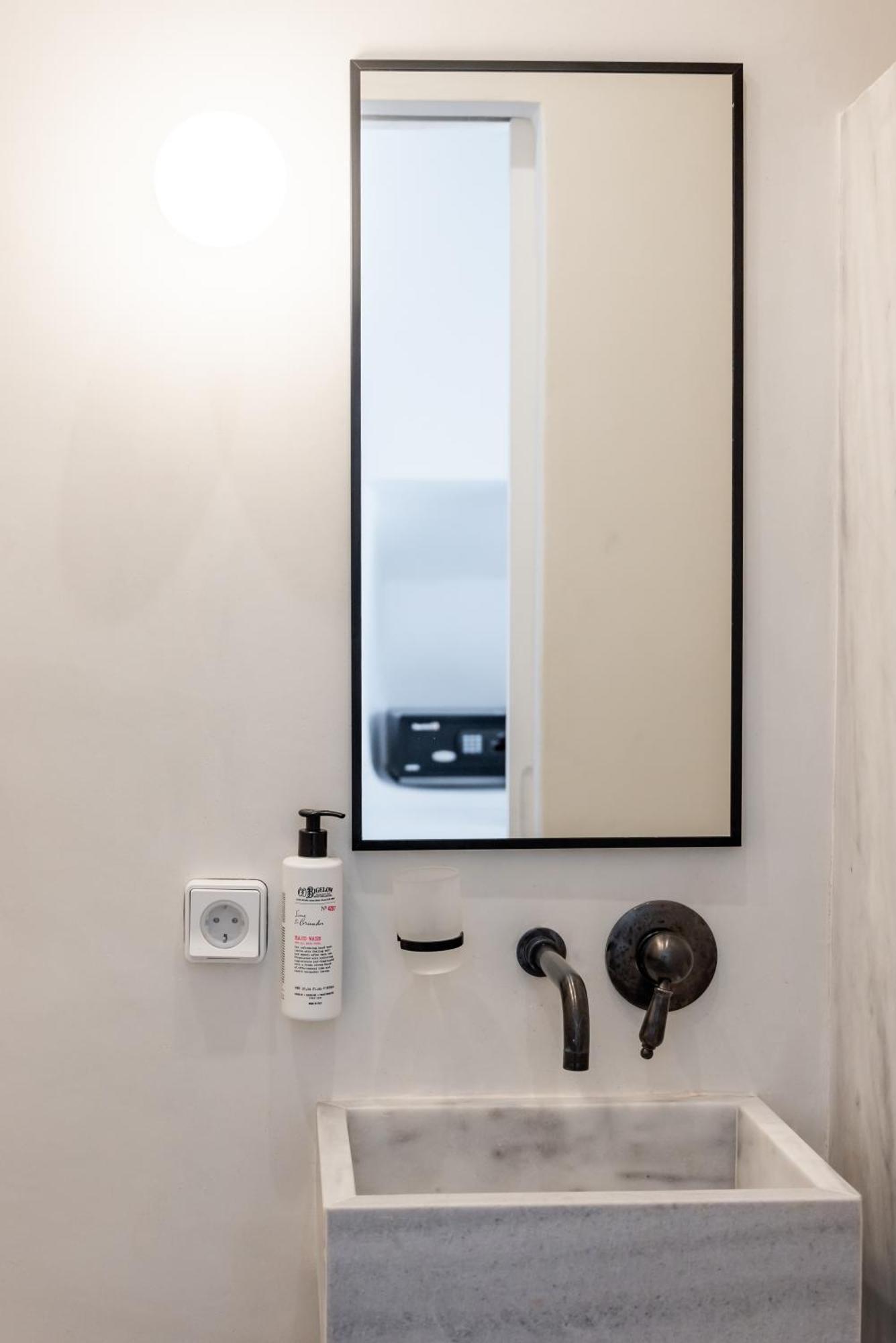 Aniko Suites White Alley Mykonos Town Екстериор снимка
